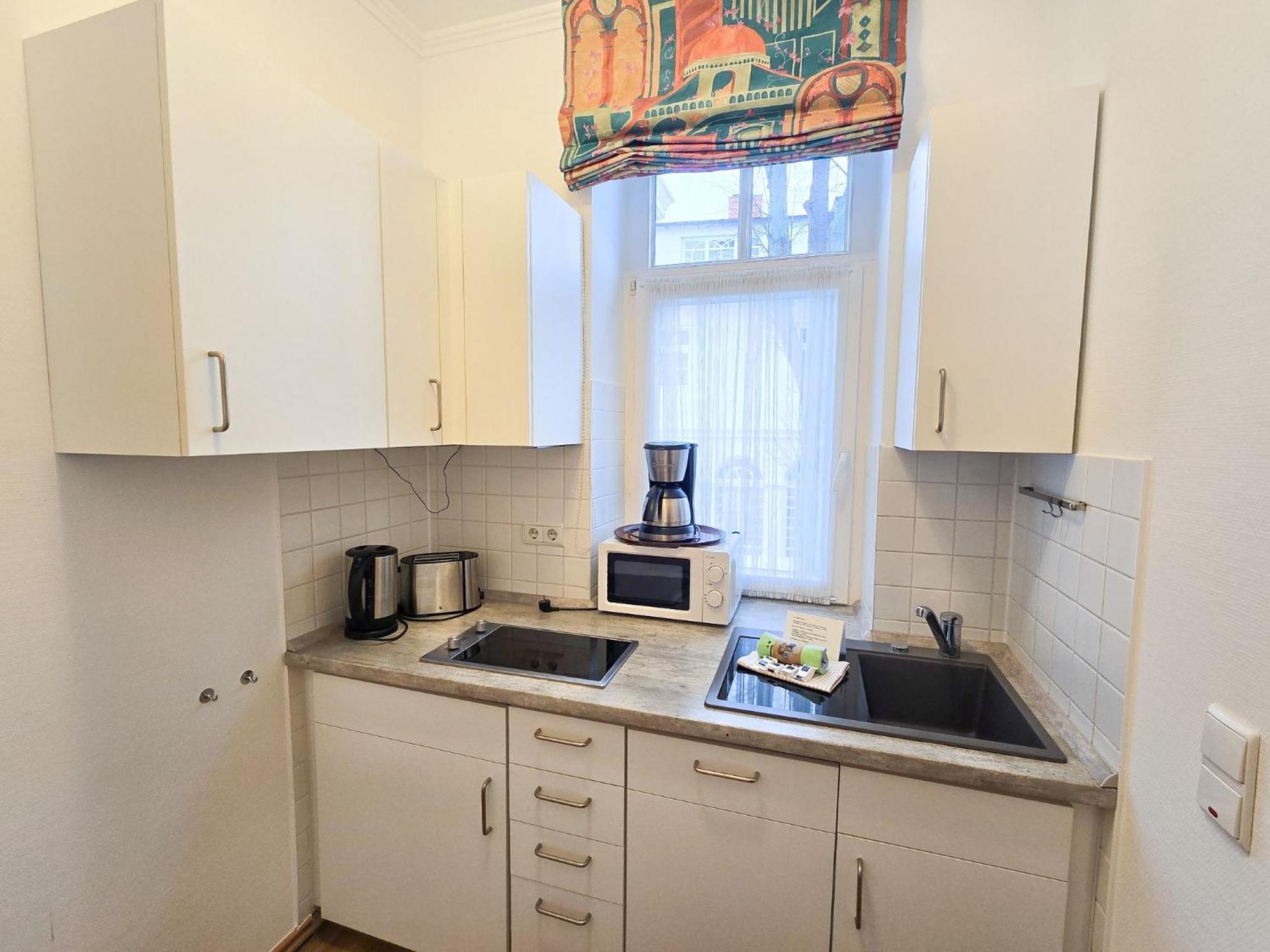 Mit Meerblick, 2 Schlafzimmern Und Balkon Sv 607 *