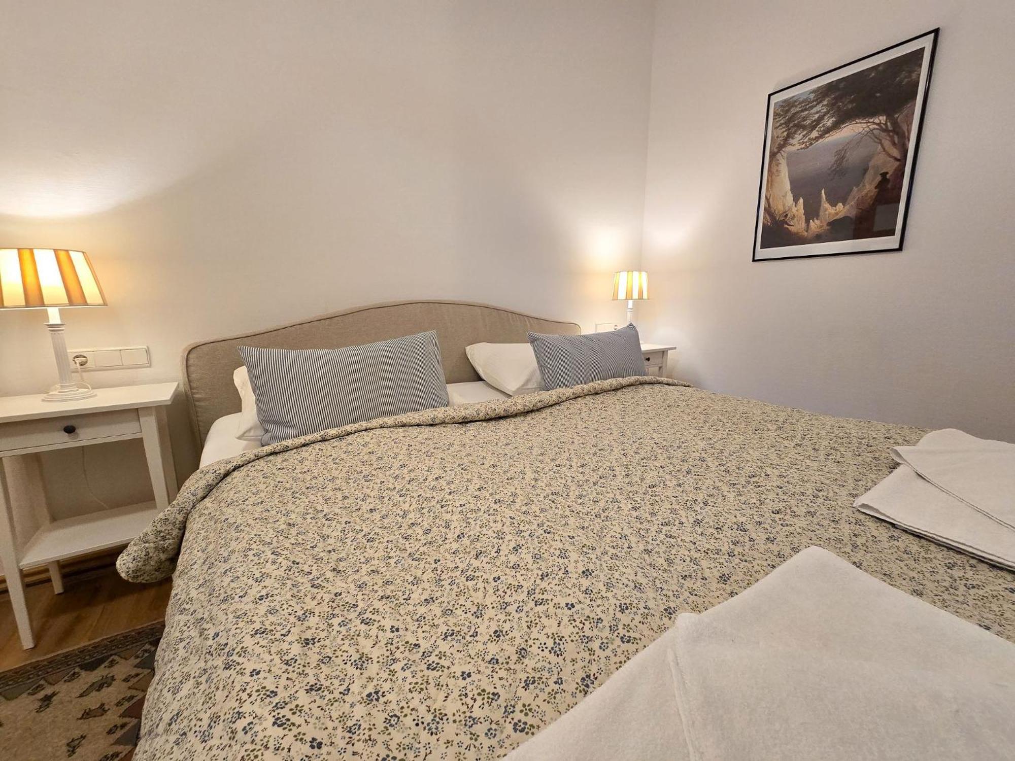 Mit Meerblick, 2 Schlafzimmern Und Balkon Sv 607